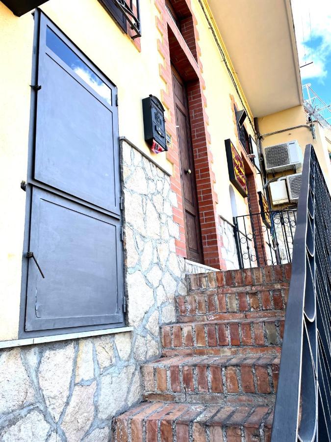 Enza'S Home 陶尔米纳 外观 照片